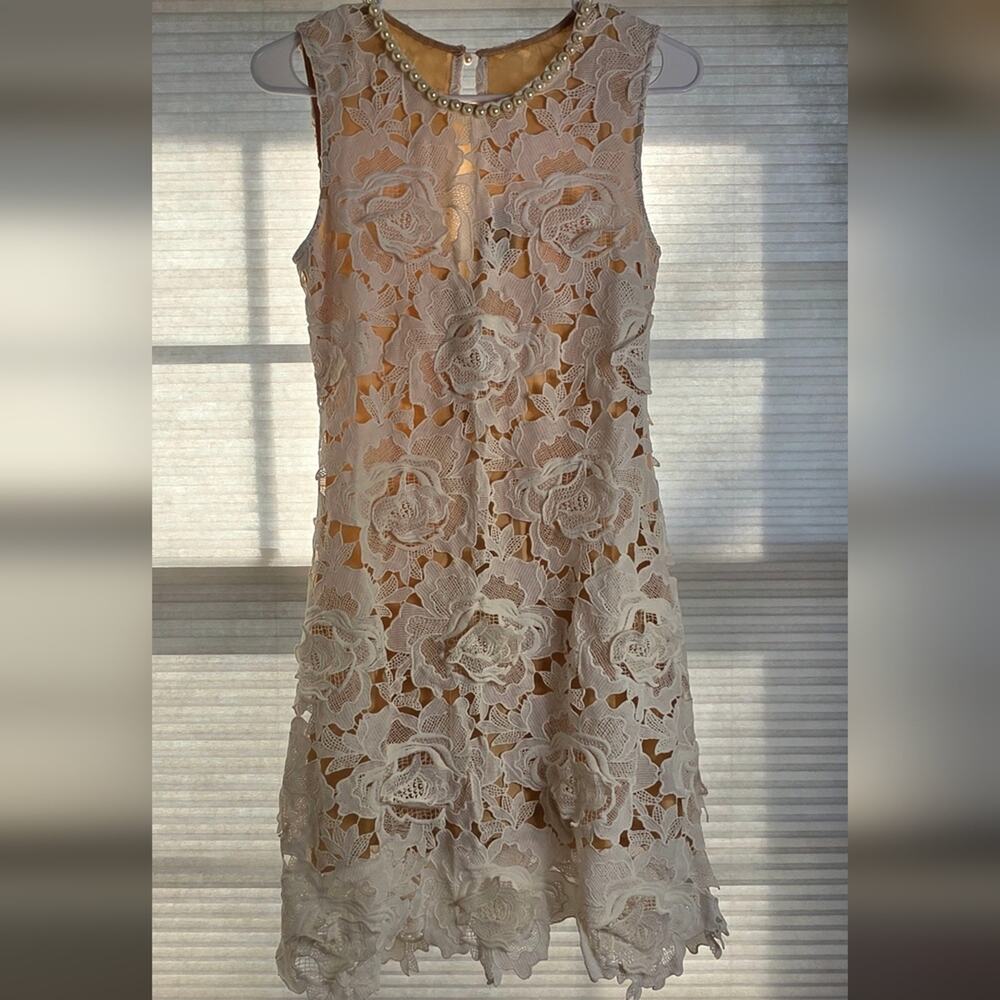Dejavu Chic Cream Floral Lace Mini Dress  size M